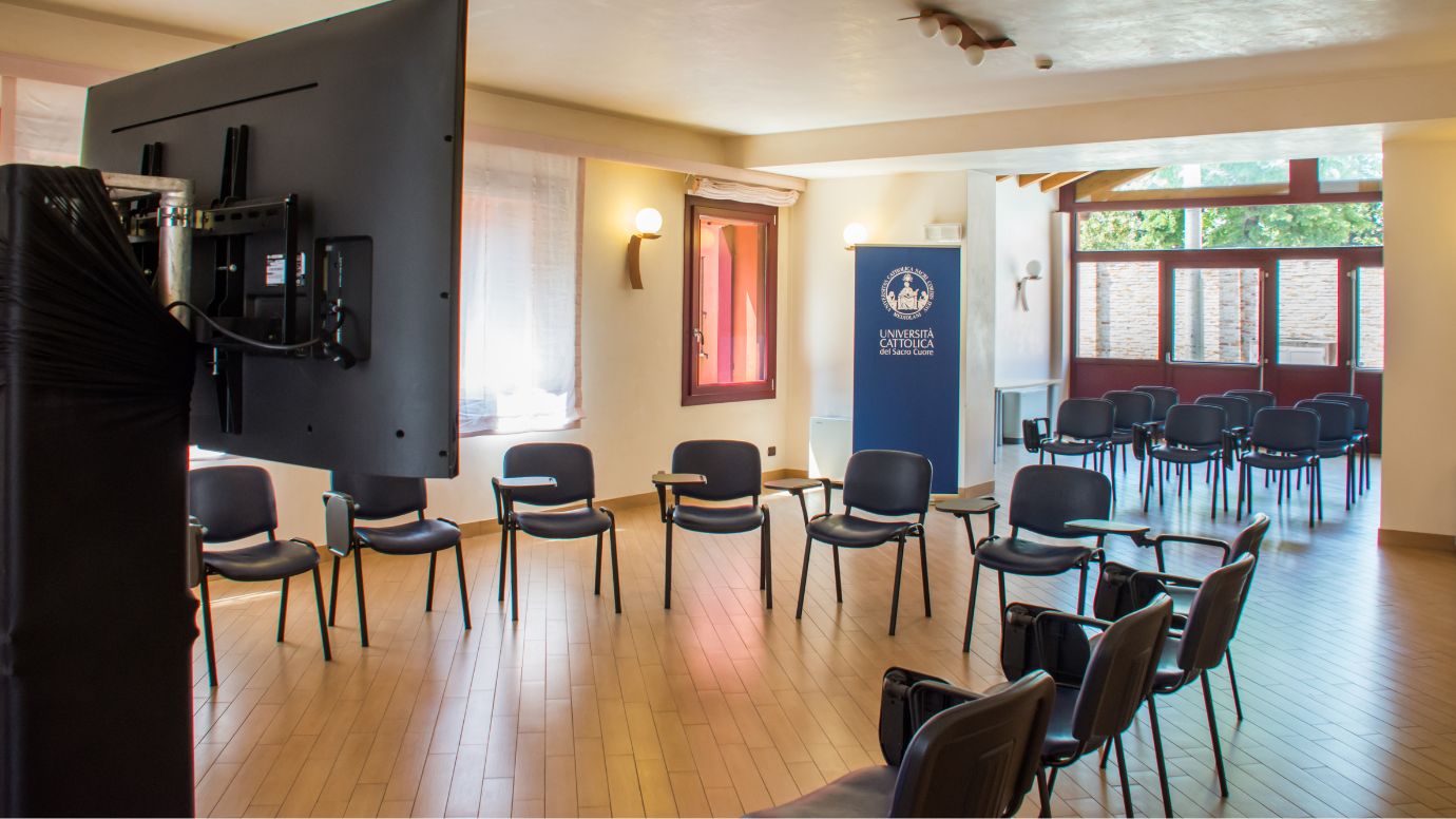 Sala meeting (platea fino a 80 posti) e allestimento sala catering/sponsor